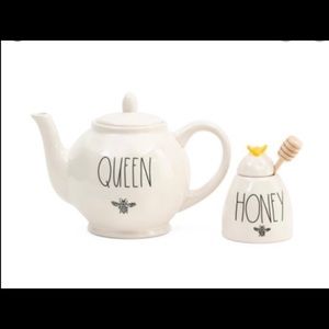 Rae Dunn Queen Teapot and Honey Gift Set